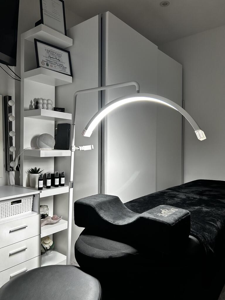 schoonheidskamer halve maan licht