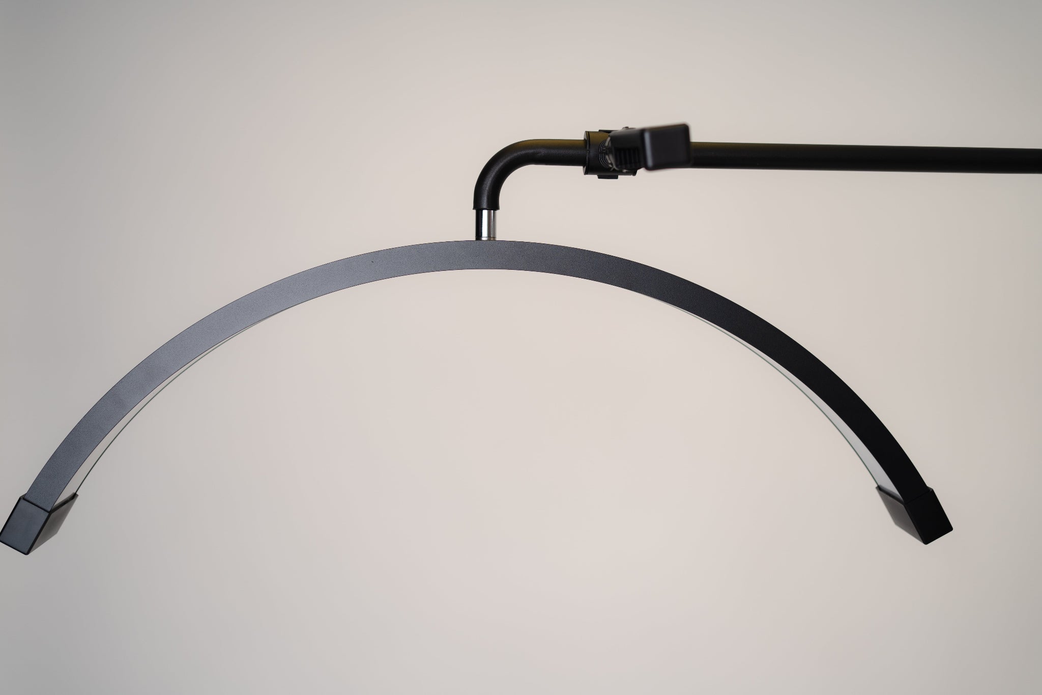 Professional LED half moon beauty light black