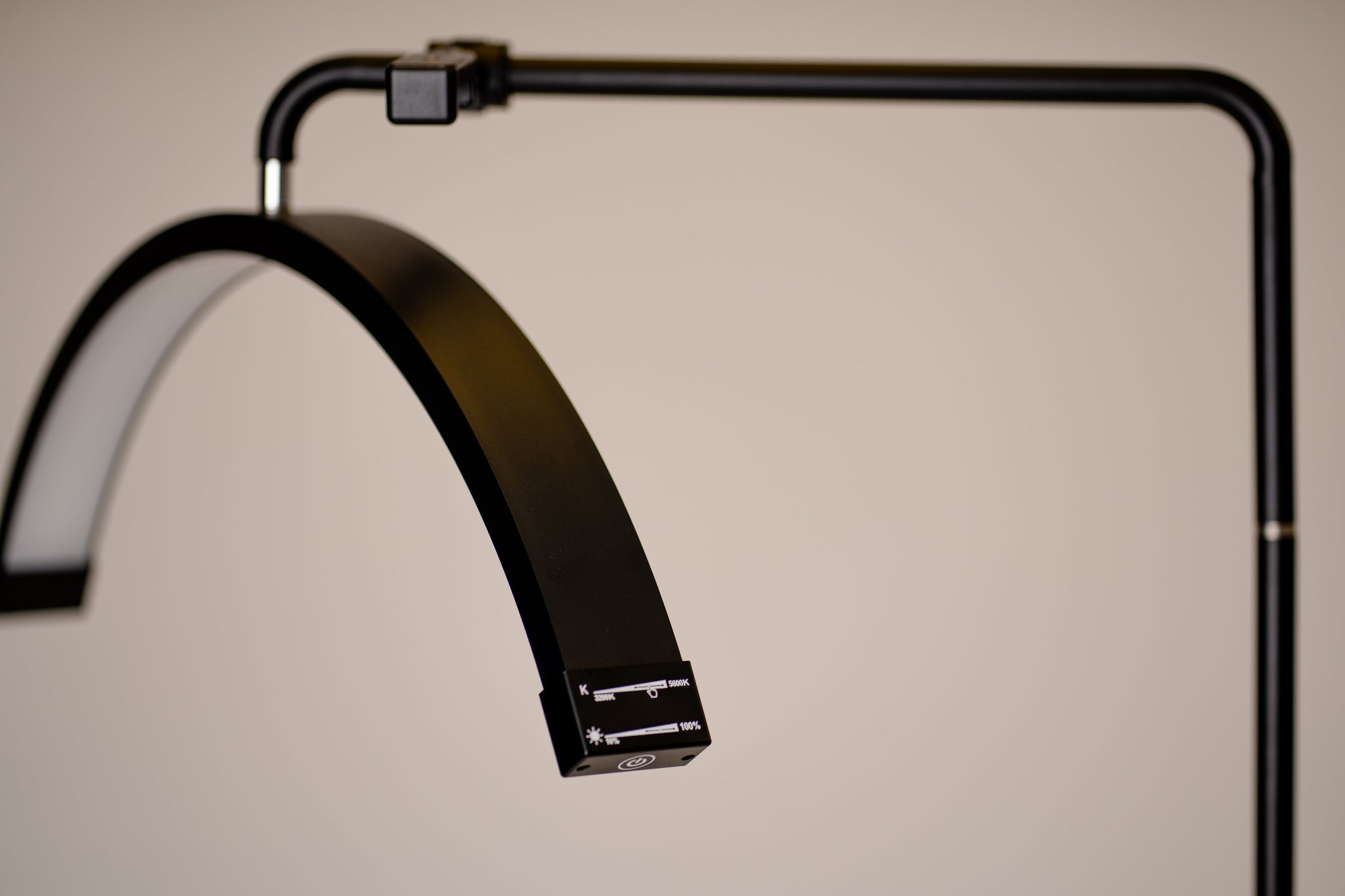 Cosmetic half moon lamp black