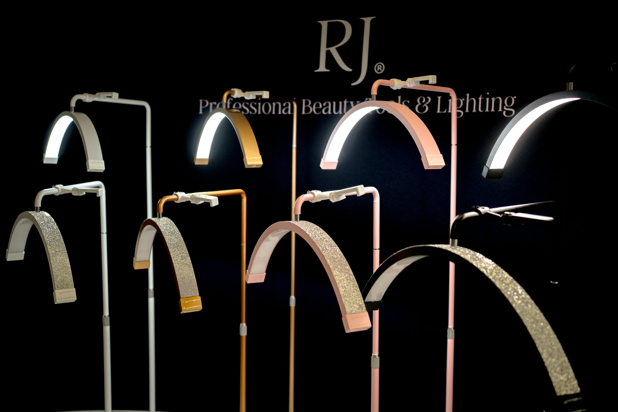 Halbmondlampe für Wimperntechnik