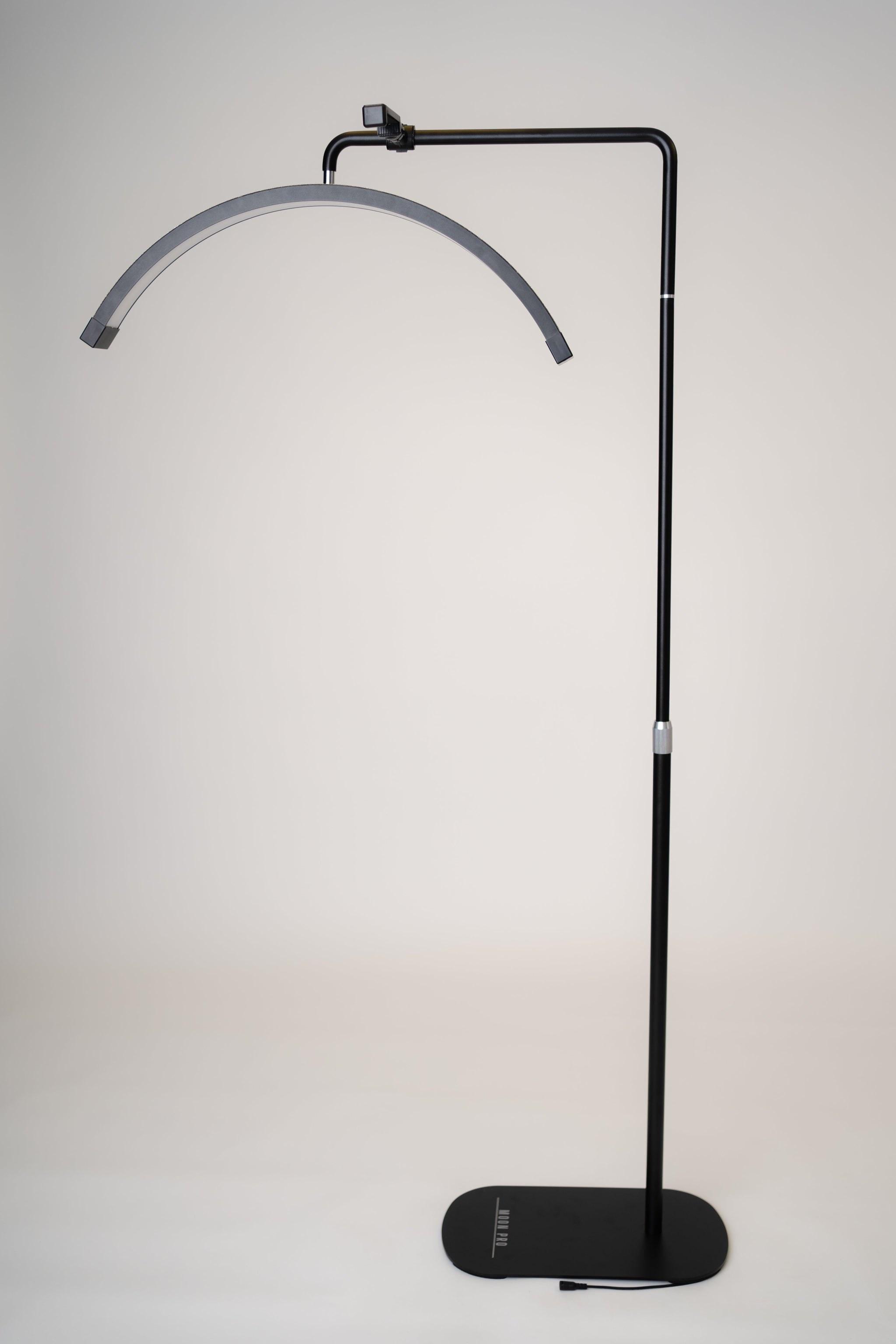 Professionelle LED-Halbmond-Schönheitsleuchte