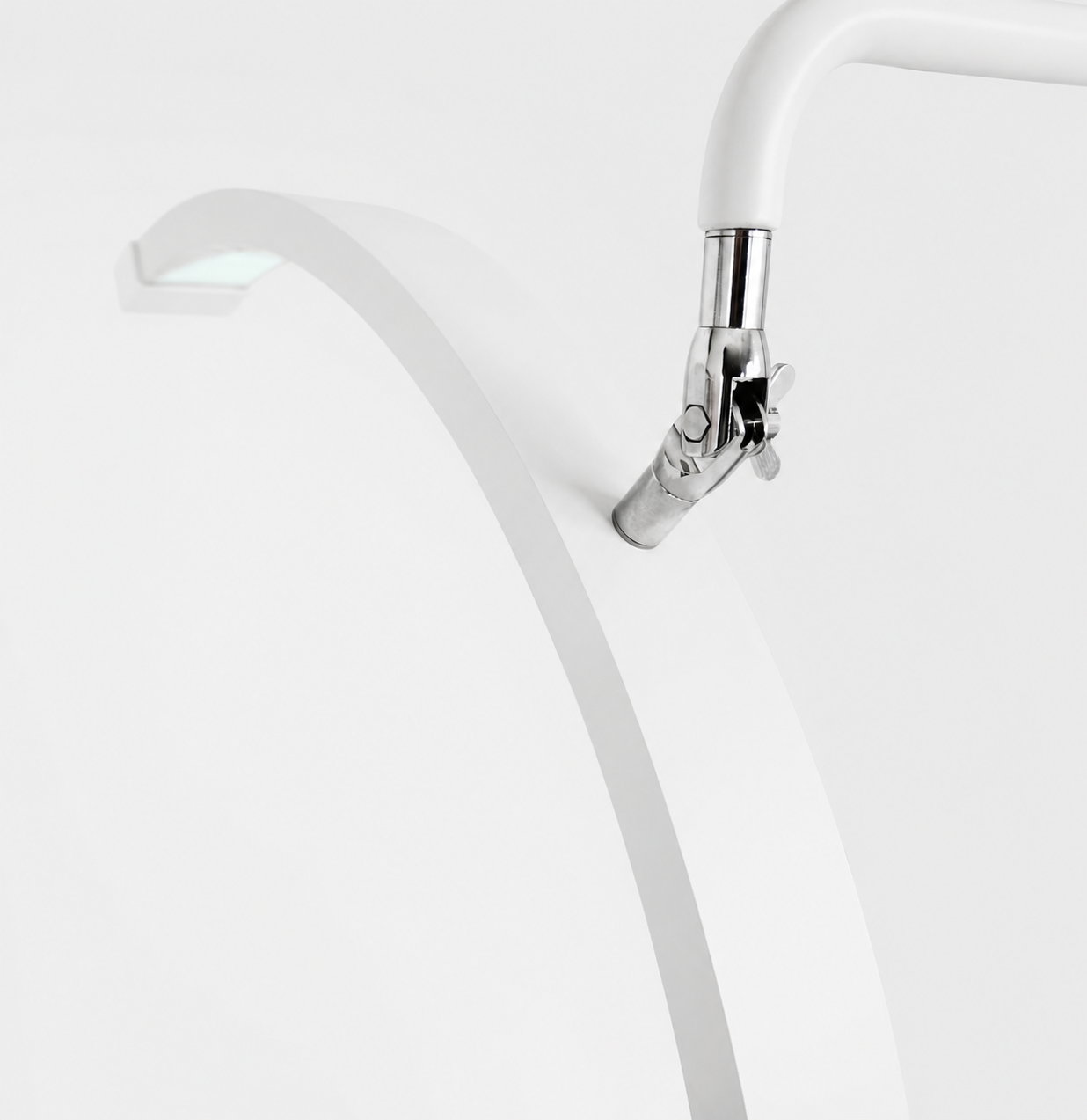 Lámpara de media luna multiángulo - Luz LED profesional para belleza de 28 pulgadas | RJ Moon Pro X